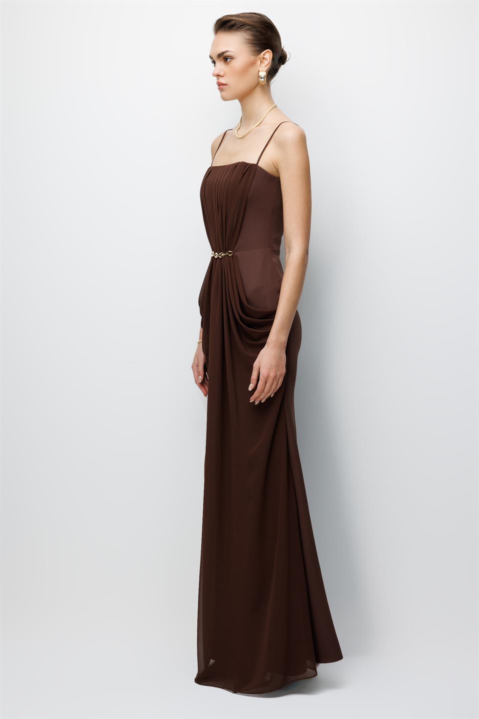 Bel Aksesuar Detaylı Drapeli Maxi Boy Elbise KAHVE