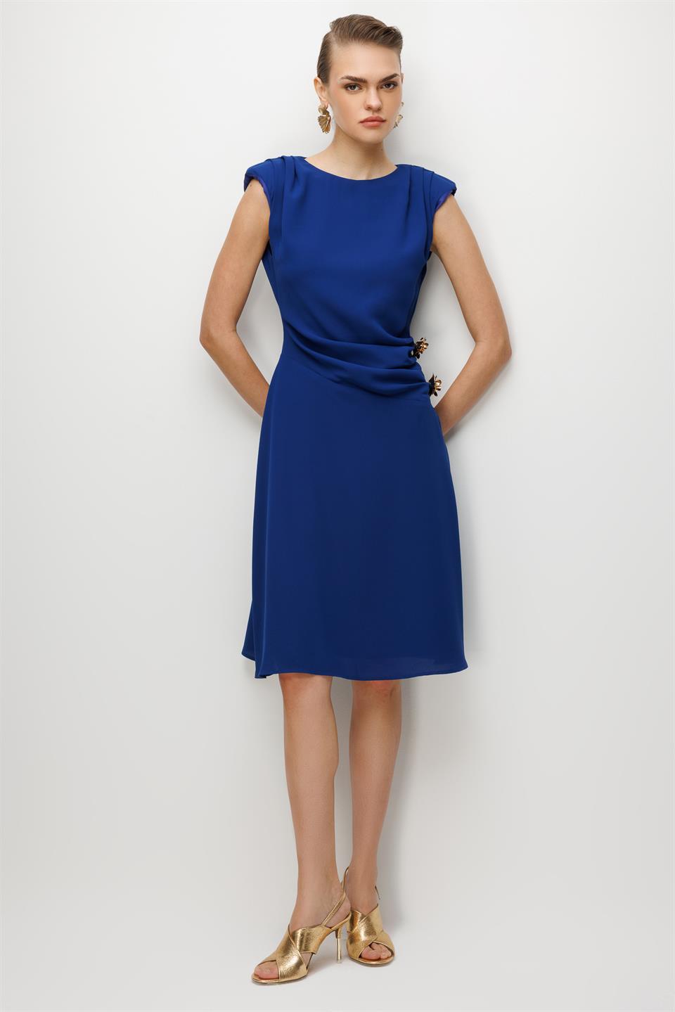 Bel Aksesuar Detaylı Mini Elbise SAKS