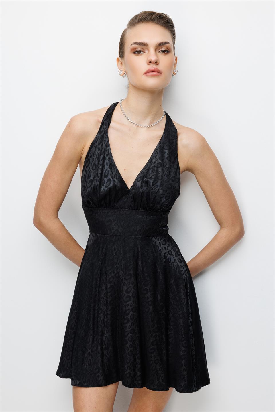 Boyuna Bağlamalı Saten Mini Elbise SİYAH