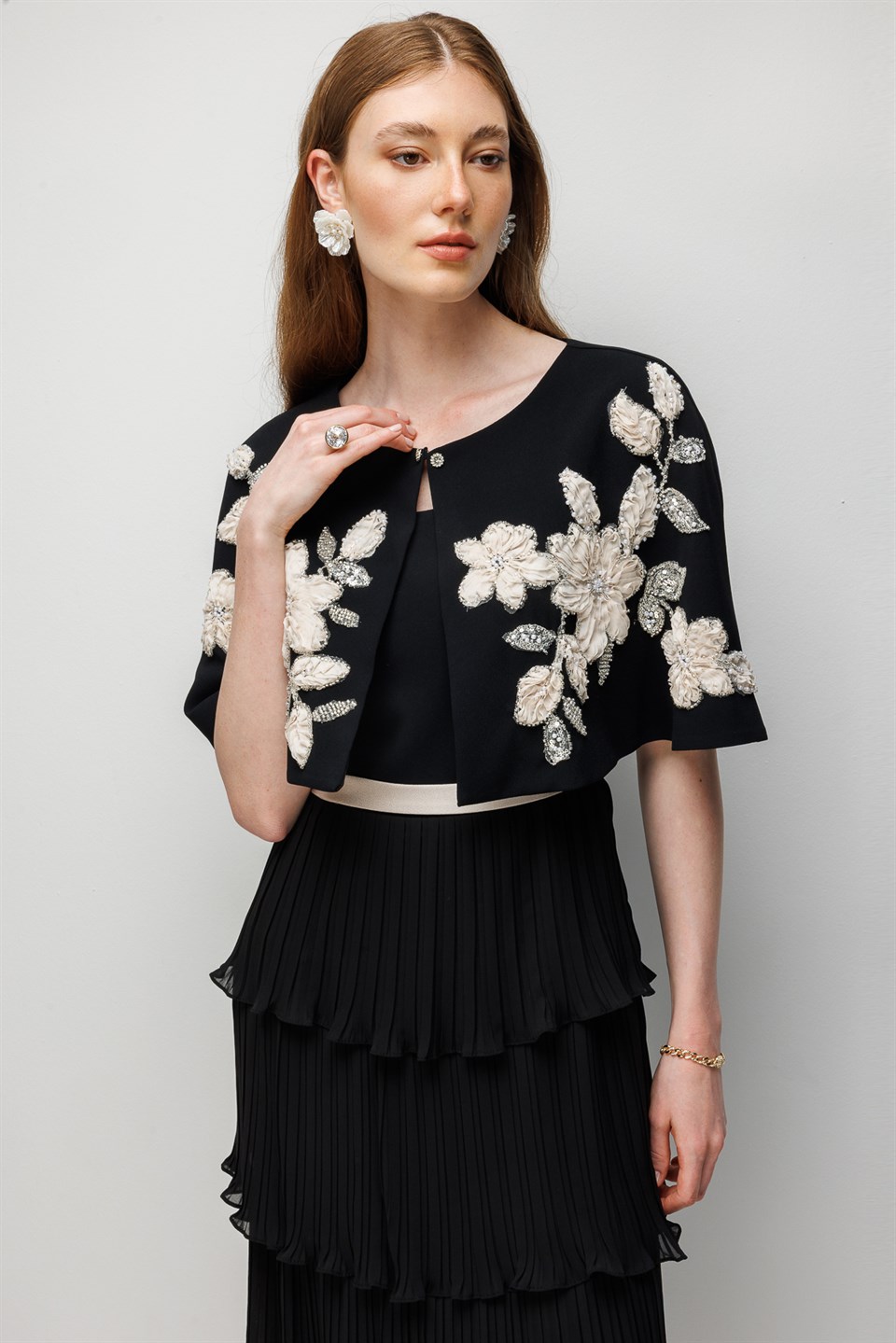 Çiçek Nakışlı Bolero ve Pileli Midi Elbise Takım SİYAH