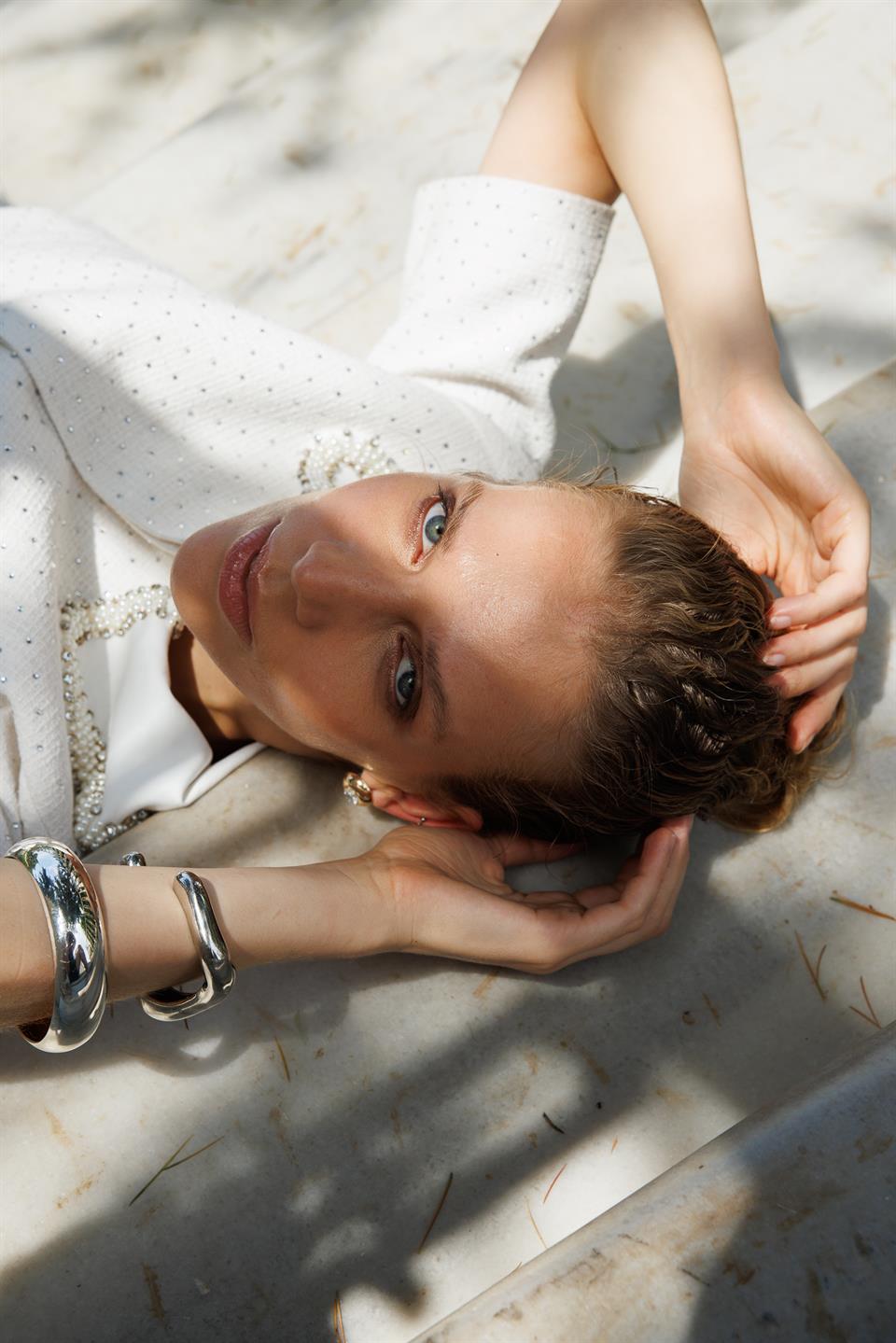 Çıkarılabilir Bebe Yaka Taş İşlemeli Düz Taşlı  Ceket Pantolon Takım EKRU