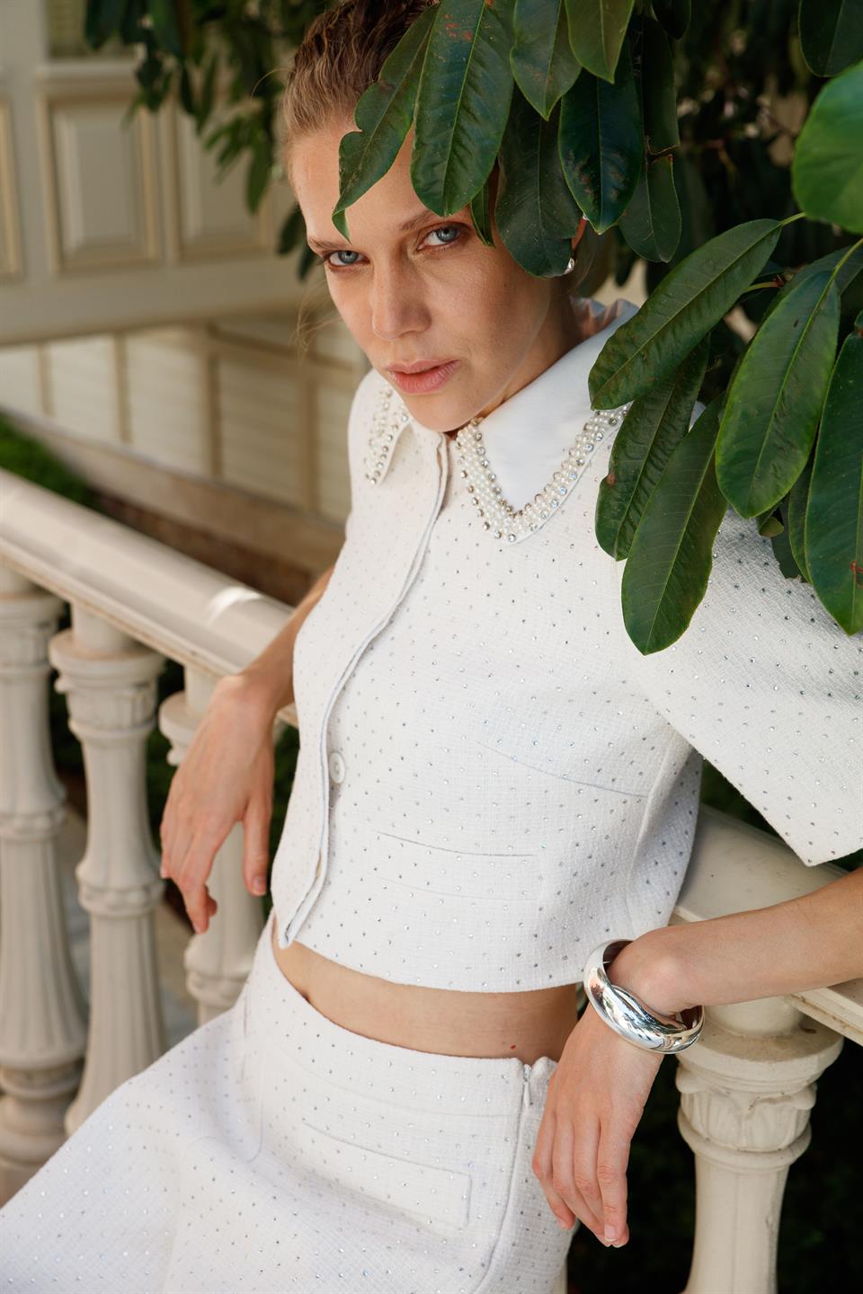 Çıkarılabilir Bebe Yaka Taş İşlemeli Düz Taşlı  Ceket Pantolon Takım EKRU