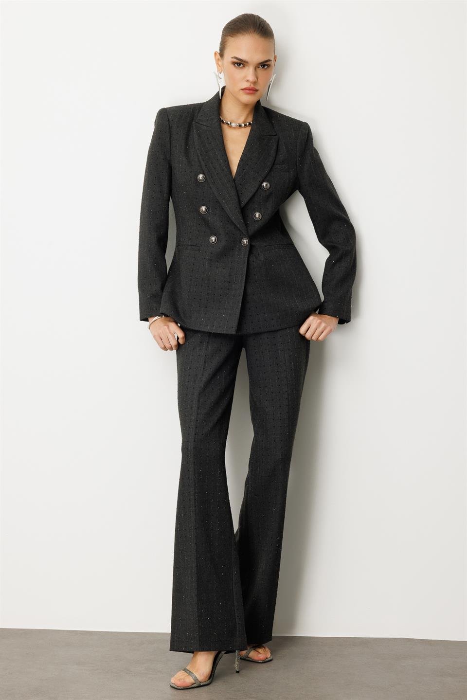 Çizgili Taşlı Takım GRİ