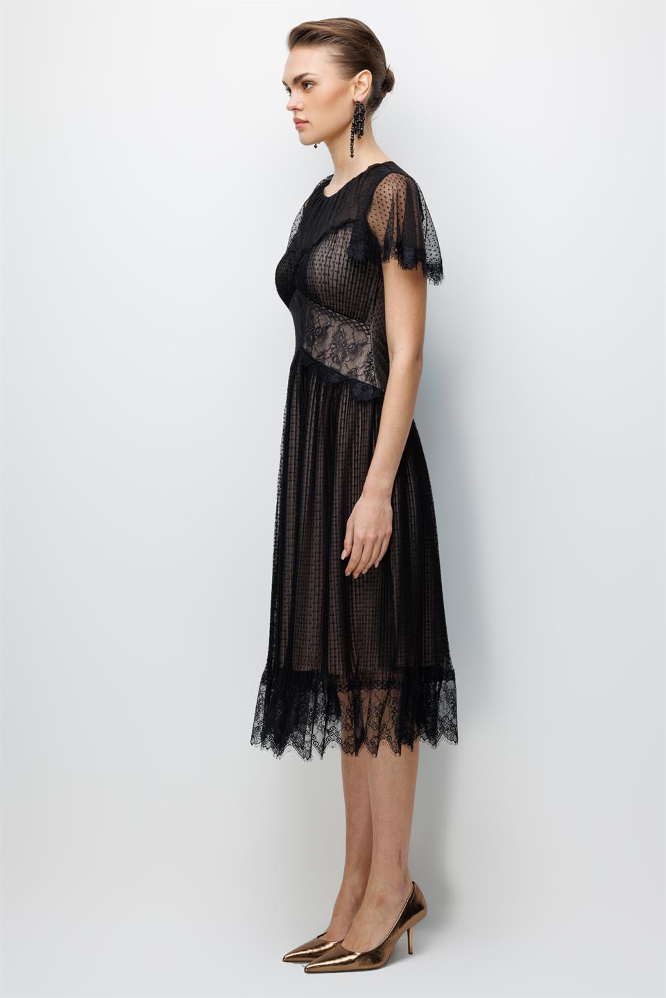 Dantel Garnili Tül Elbise SİYAH