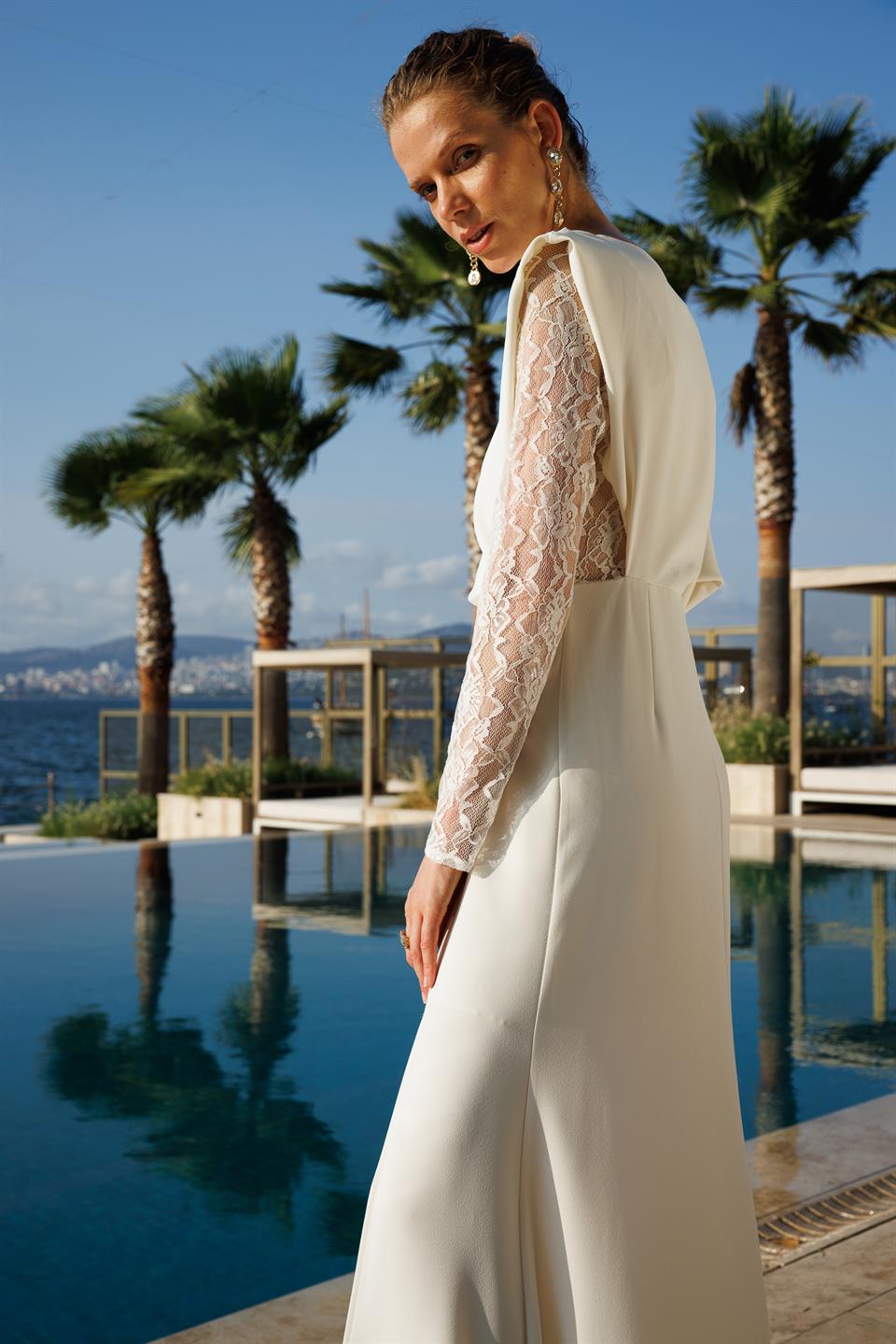 Dantel Kol Krep Yırtmaçlı Elbise EKRU