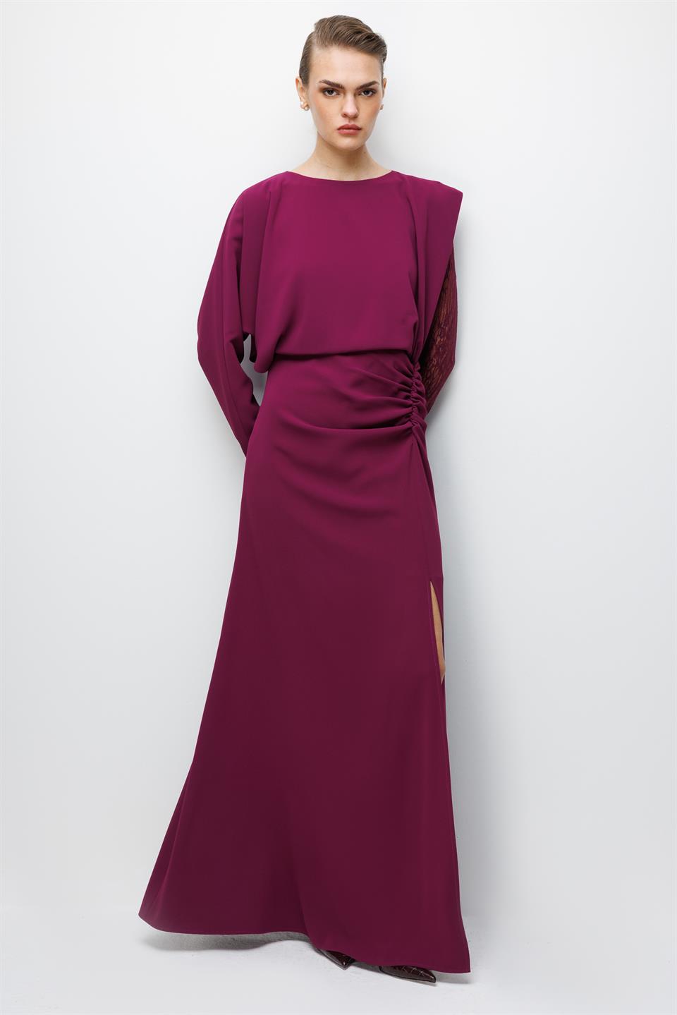 Dantel Kol Krep Yırtmaçlı Elbise MÜRDÜM