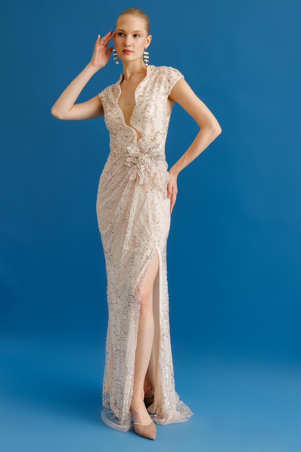 Low-Cut Waist Flower Accessory Sequin Long Evening Dress PUDRA