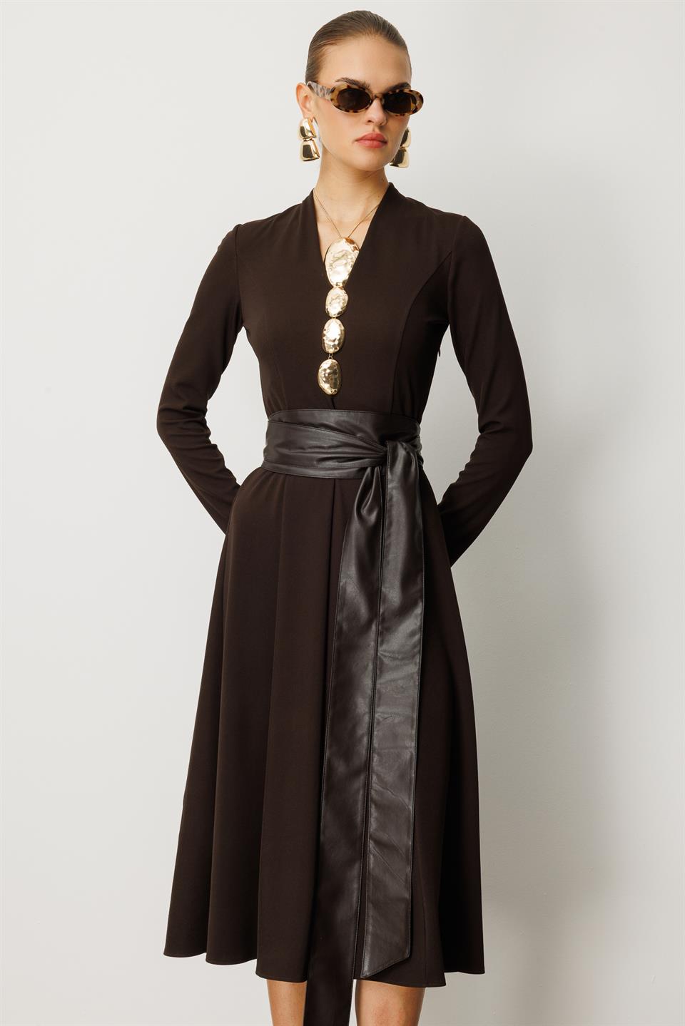 Deri Kuşaklı Örme Elbise KAHVE