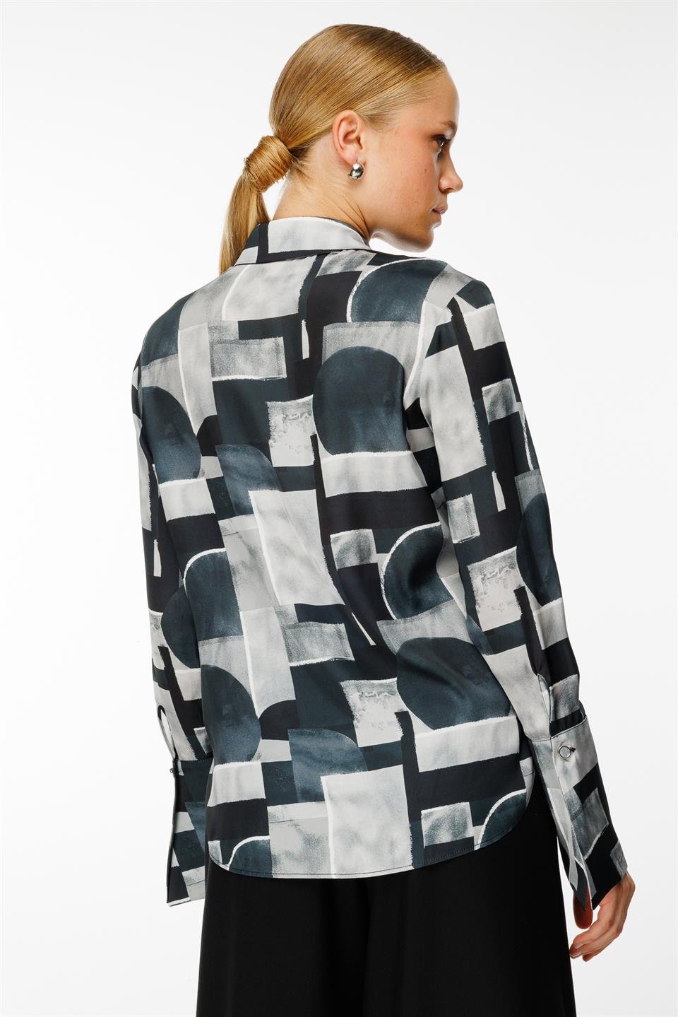 Dijital Baskı Volan Manşetli Gömlek SİYAH