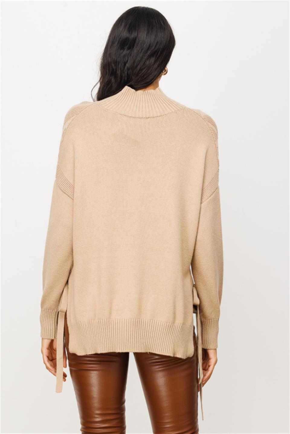 DİK YAKA YANI BAGCIKLI KAZAK VİZON