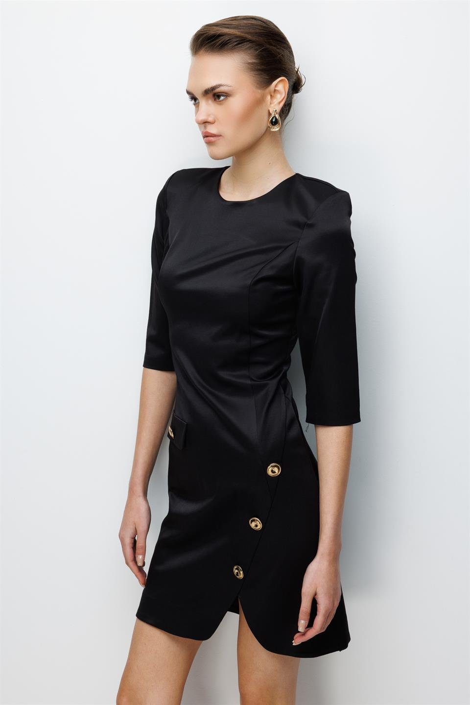 Eteği Aksesuar Detaylı Truvakar Kol Mini Elbise SİYAH