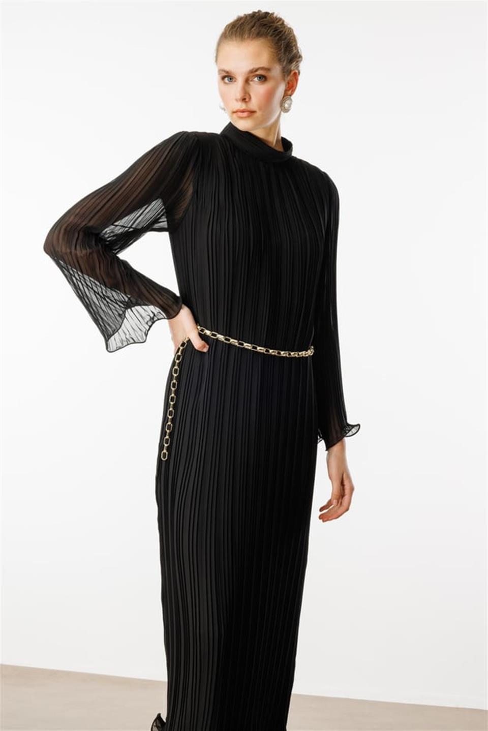 Etek ve Kol Ucu Volanlı Pliseli Zincir Midi Boy Elbise SİYAH