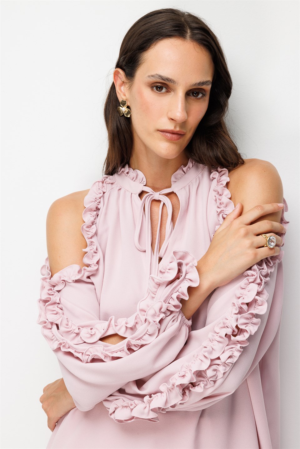 Halter Yaka Fırfır Detaylı Bluz PUDRA