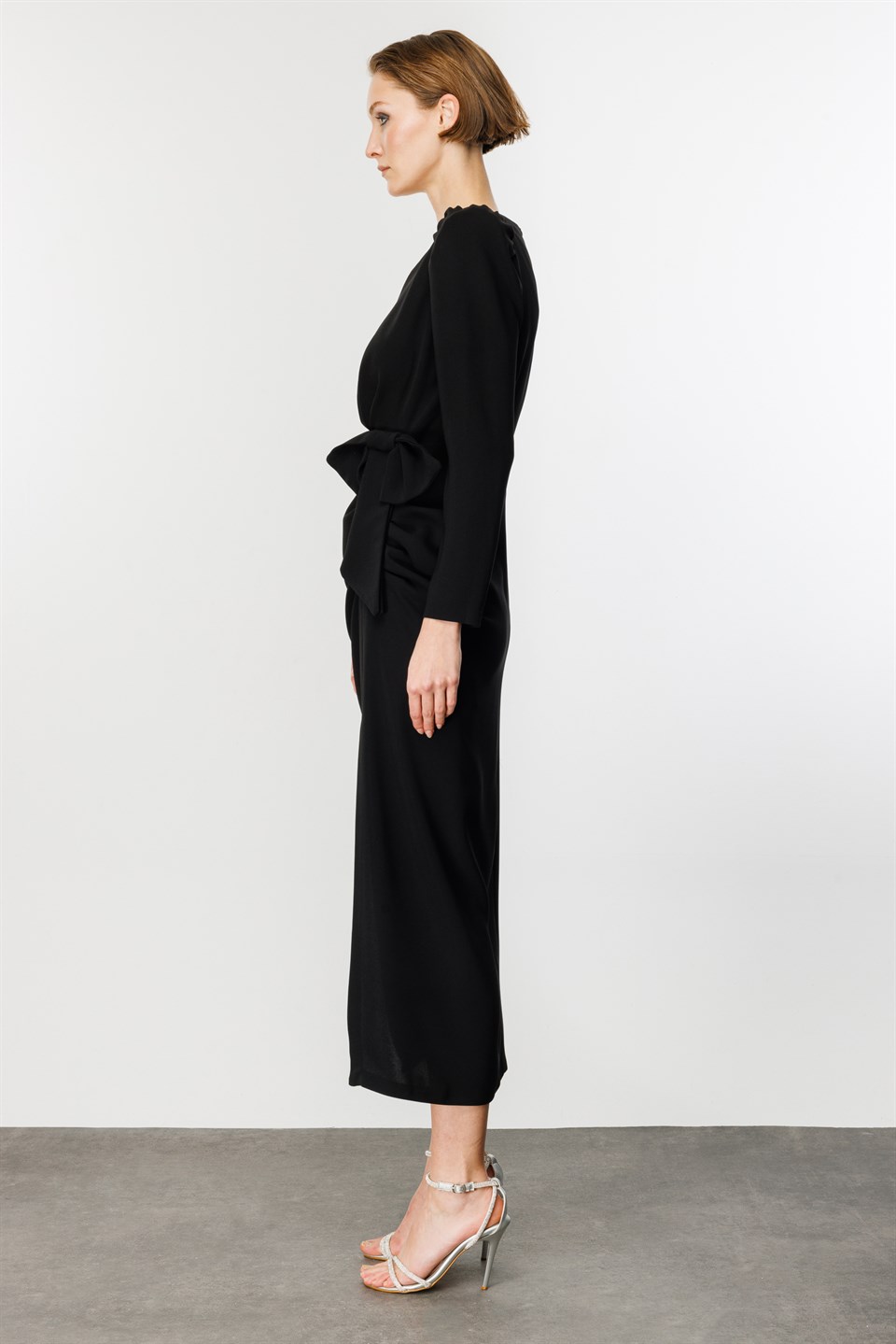 Fiyonklu Elbise SİYAH