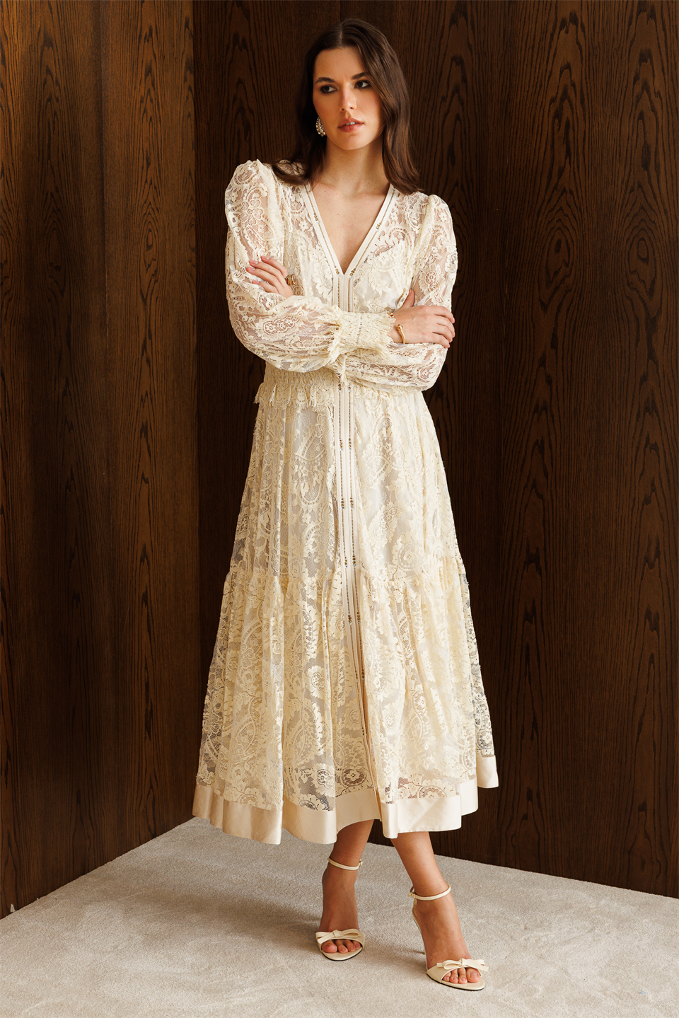Floral Dantel Detaylı V Yaka Elbise EKRU