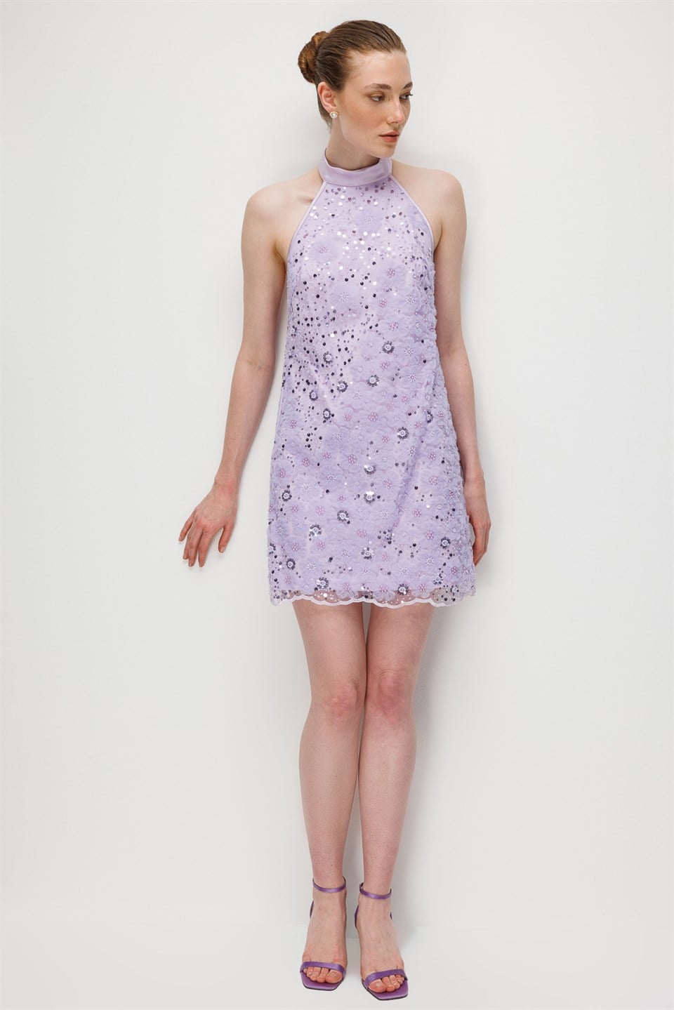 Floral İşlemeli Halter Yaka Mini Abiye Elbise LİLA
