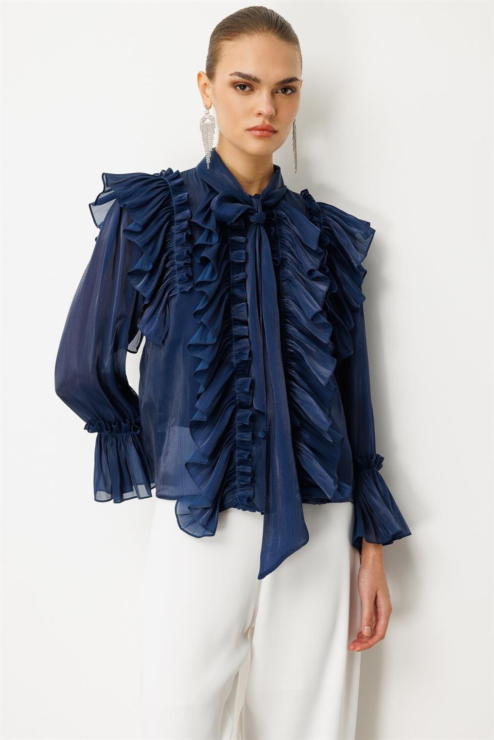 Fular Detaylı Organze Bluz LACİVERT