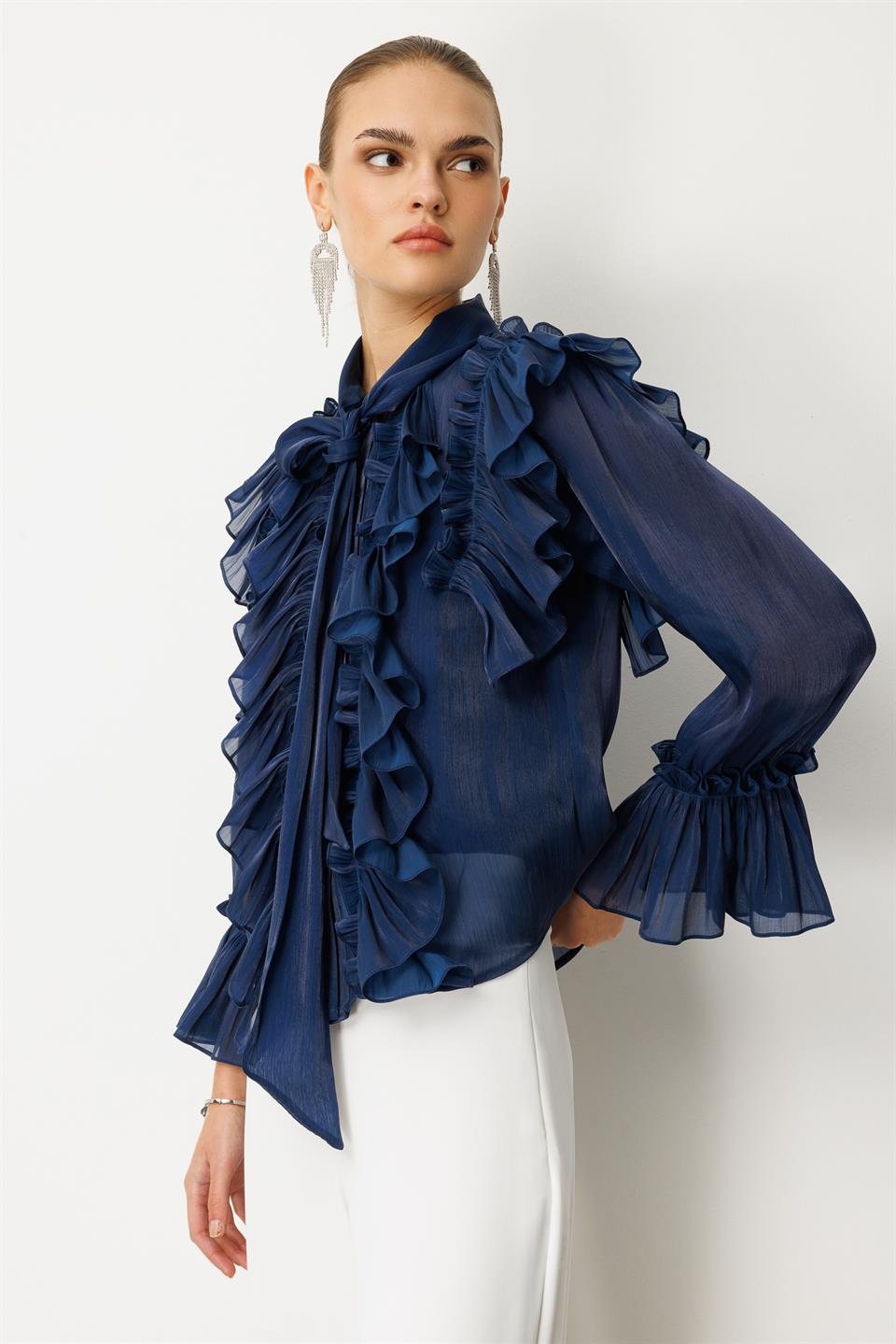 Fular Detaylı Organze Bluz LACİVERT