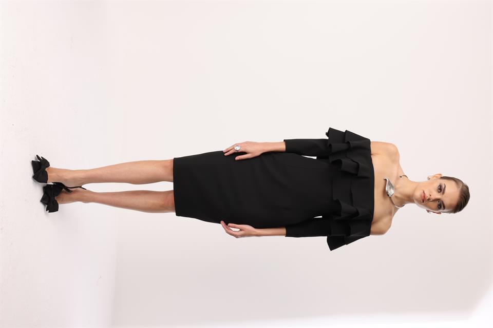 Göğüs Volan Detaylı Elbise SİYAH