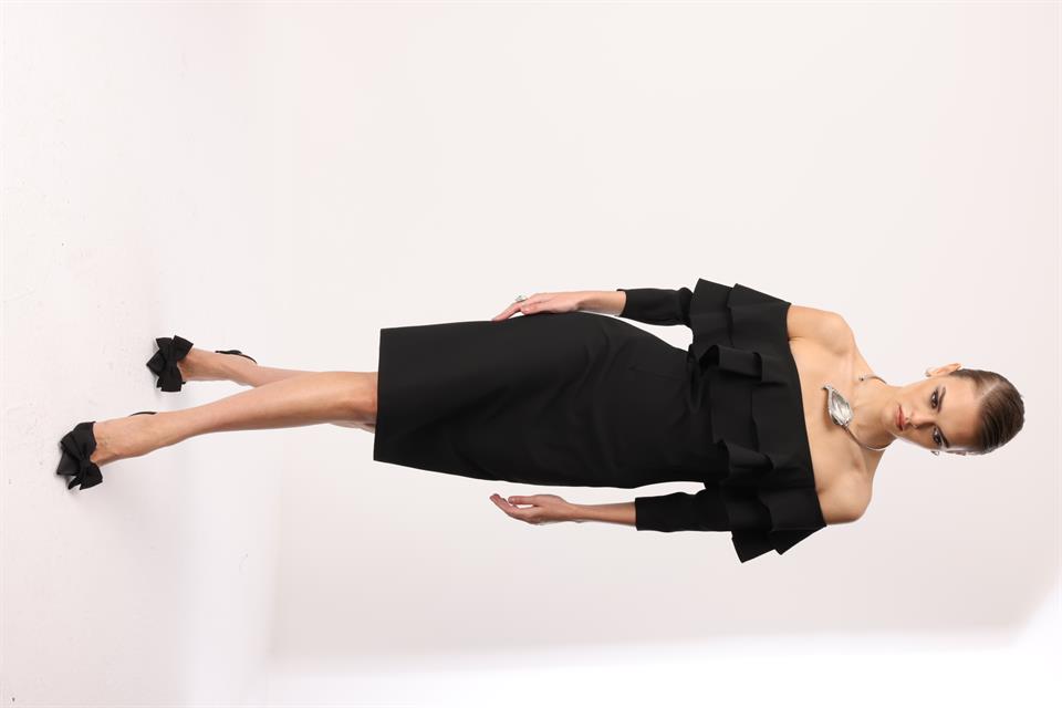 Göğüs Volan Detaylı Elbise SİYAH