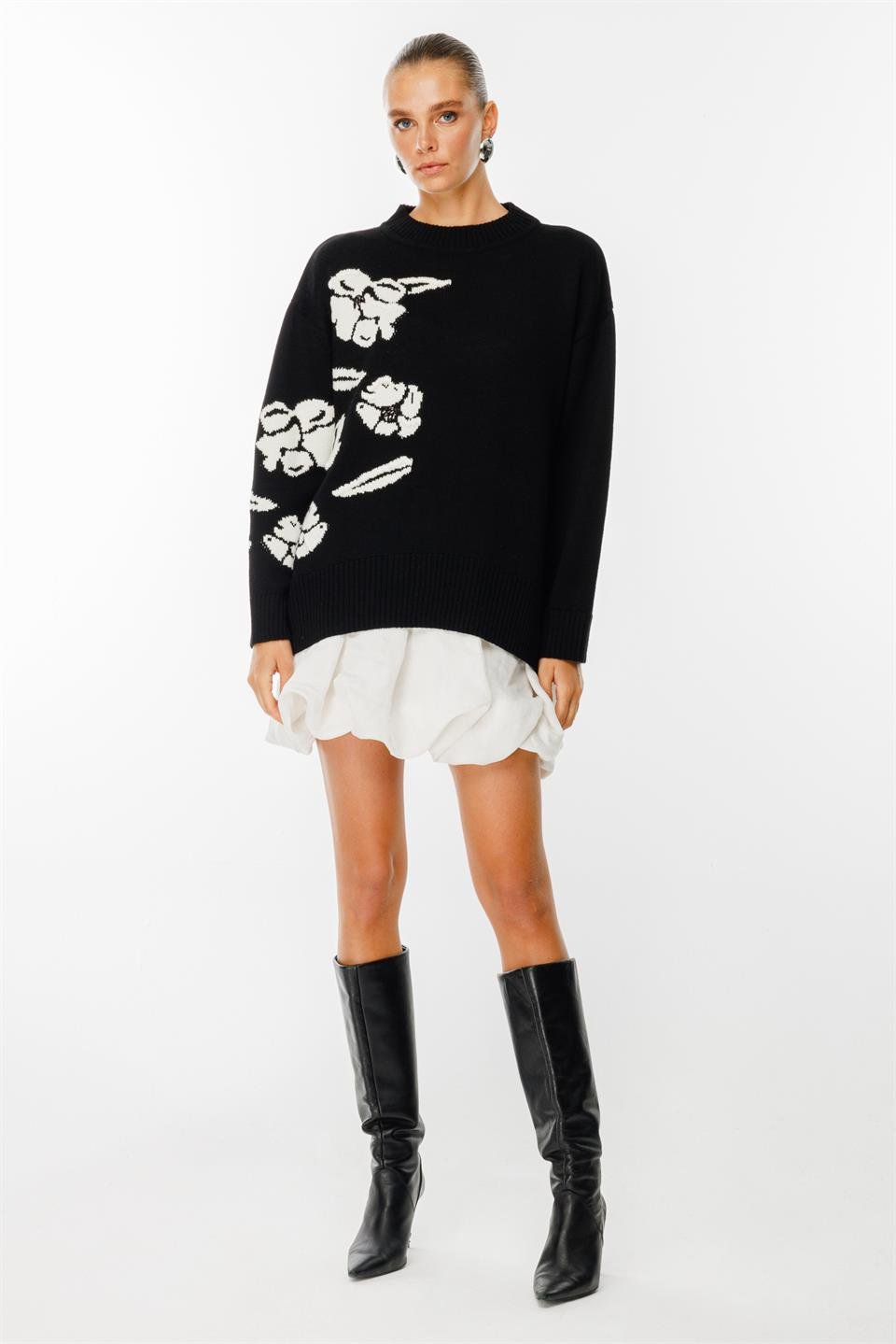 Rose Patterned Long Sleeve Round Neck Sweater