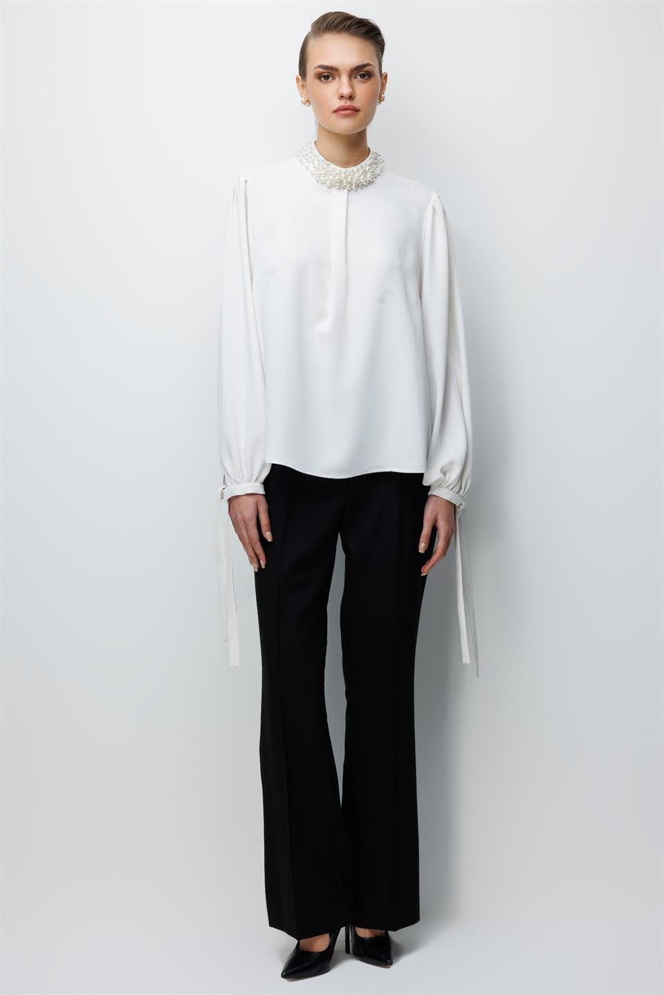 İnci İşlemeli Bluz BEYAZ