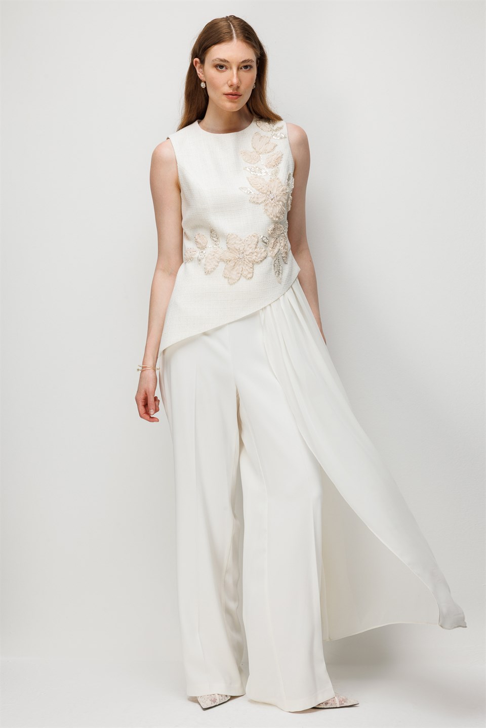 Elegant Blouse with Detailed Embroidery, Ecru