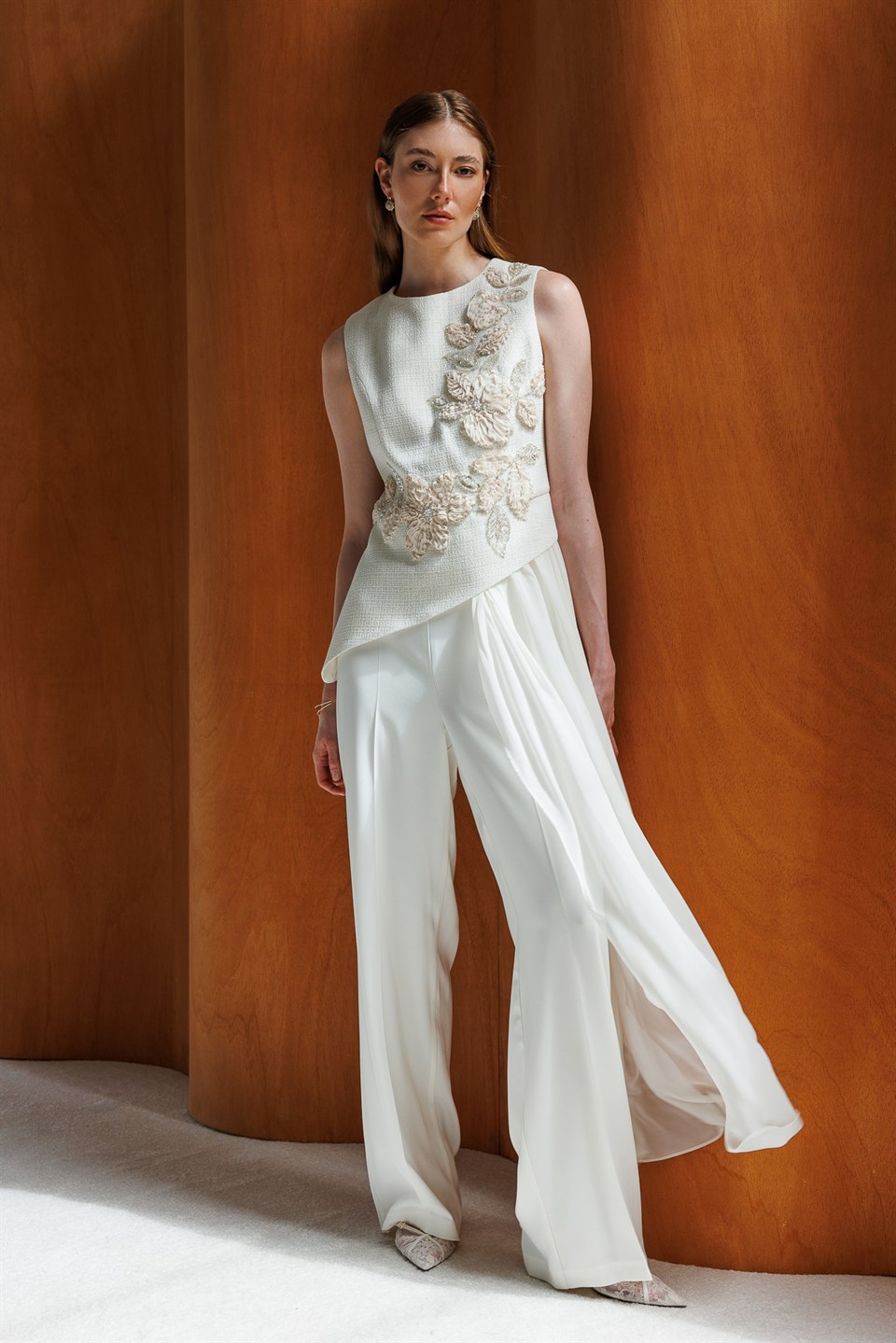 Elegant Blouse with Detailed Embroidery, Ecru