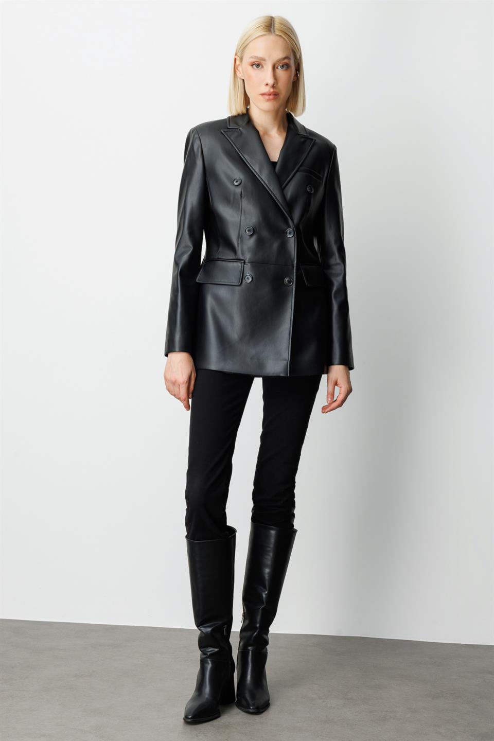 Kapak Cepli Deri Ceket SİYAH