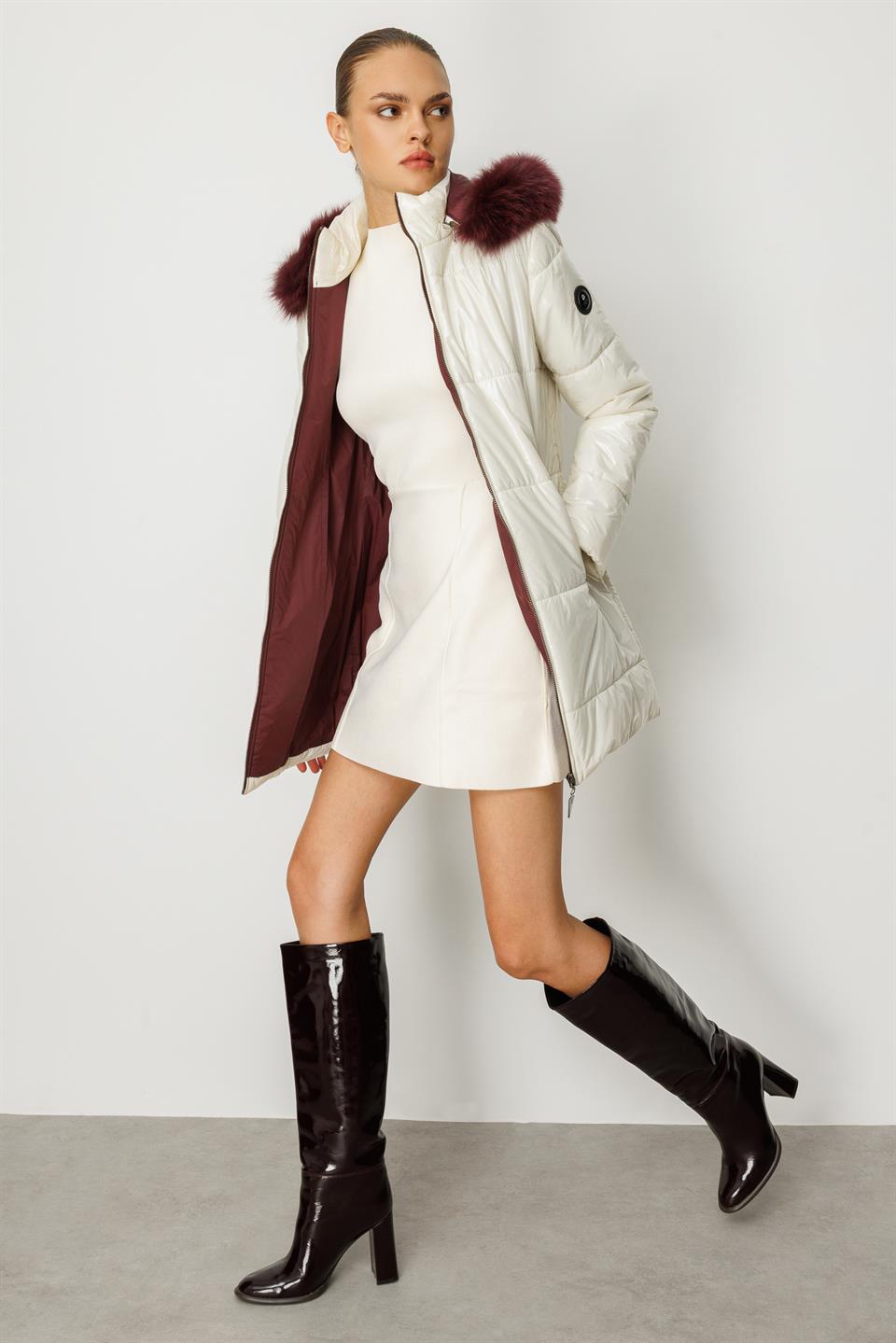 Kapişonlu Kısa Şişme Mont EKRU