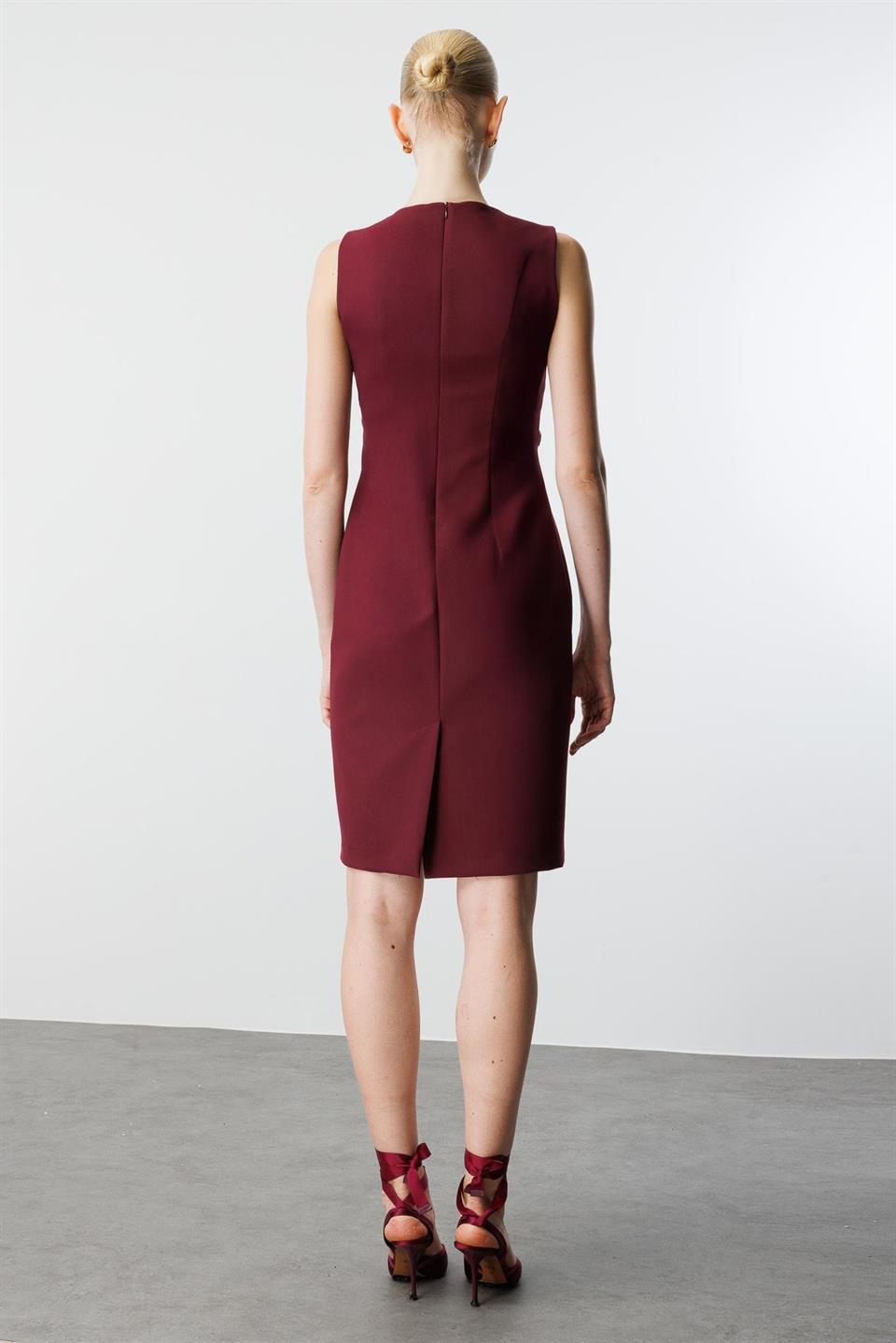 Kare Yaka Bel Aksesuarlı Jile Elbise BORDO