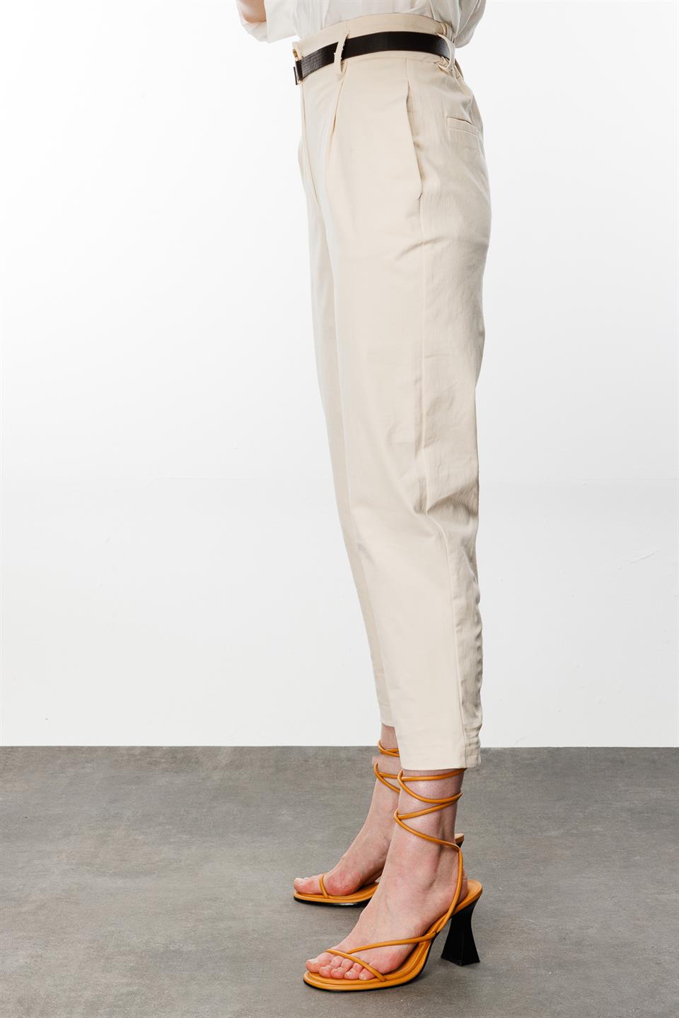 Kemerli Havuç Pantolon EKRU