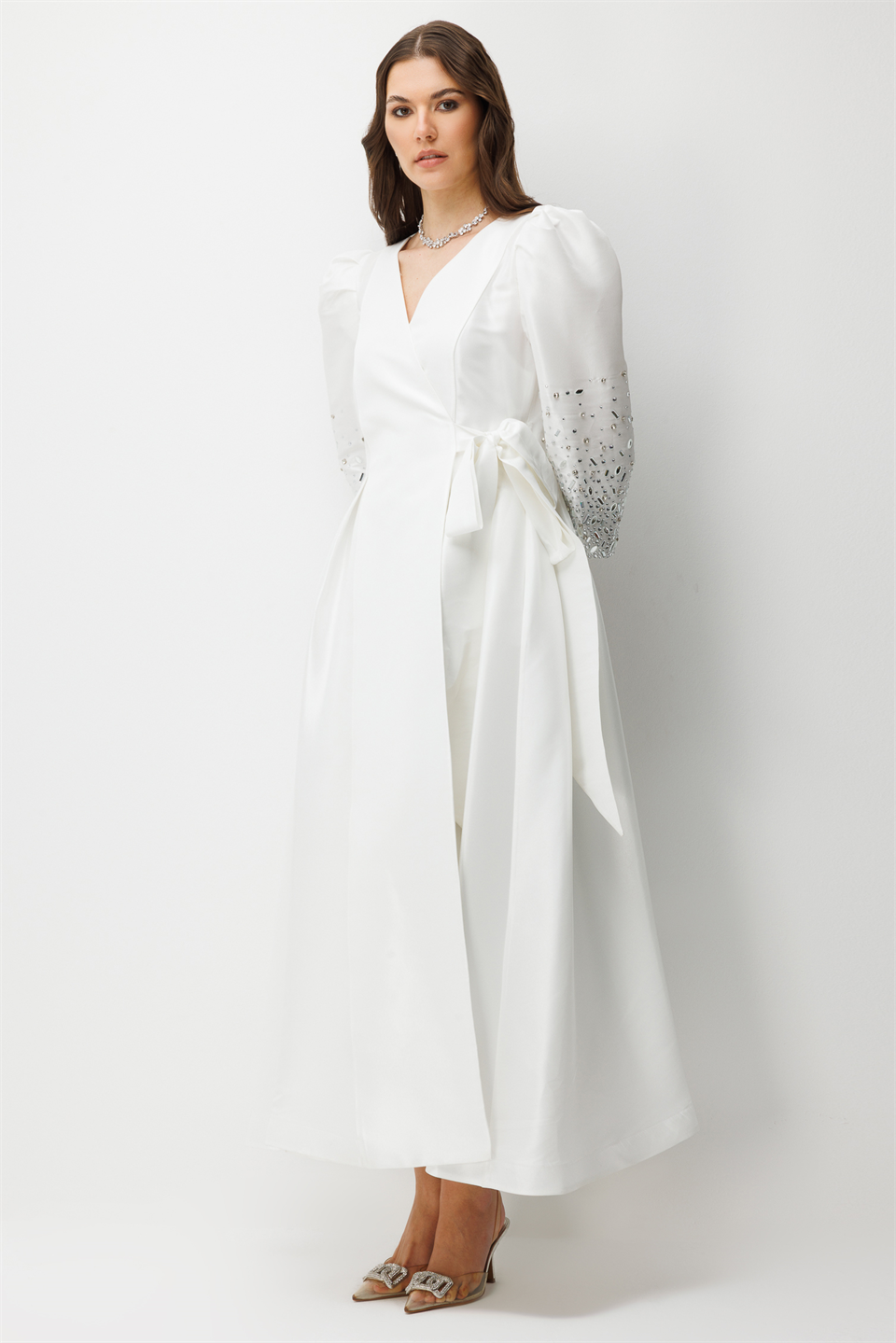 Kol Taş Detaylı Kruvaze Bağlamalı V Yaka Abiye BEYAZ