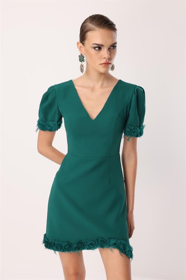 Kol Ve Etek Ucu Gül Detaylı Elbise ZÜMRÜT