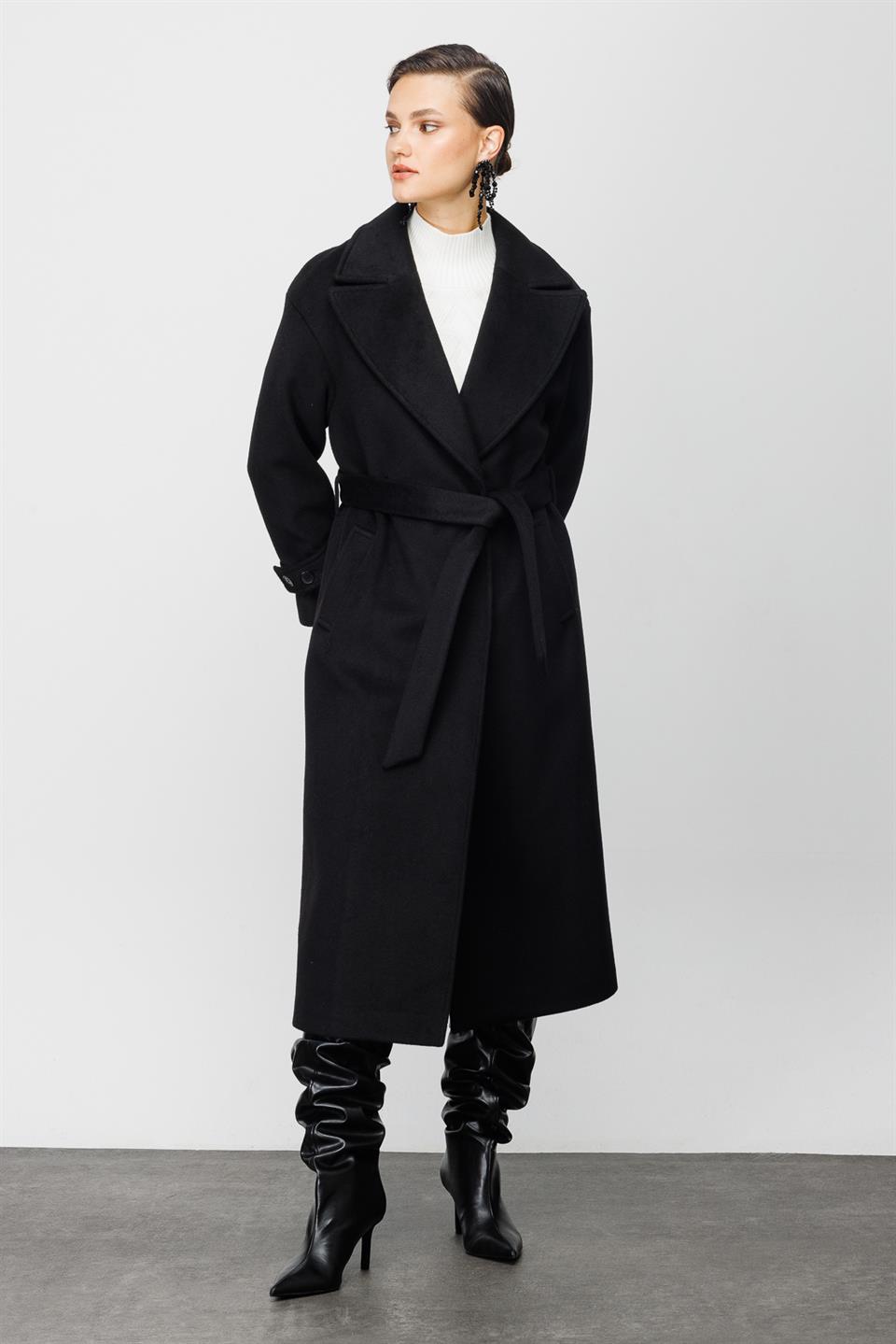 KRUVAZE YAKA KAŞE KABAN SİYAH