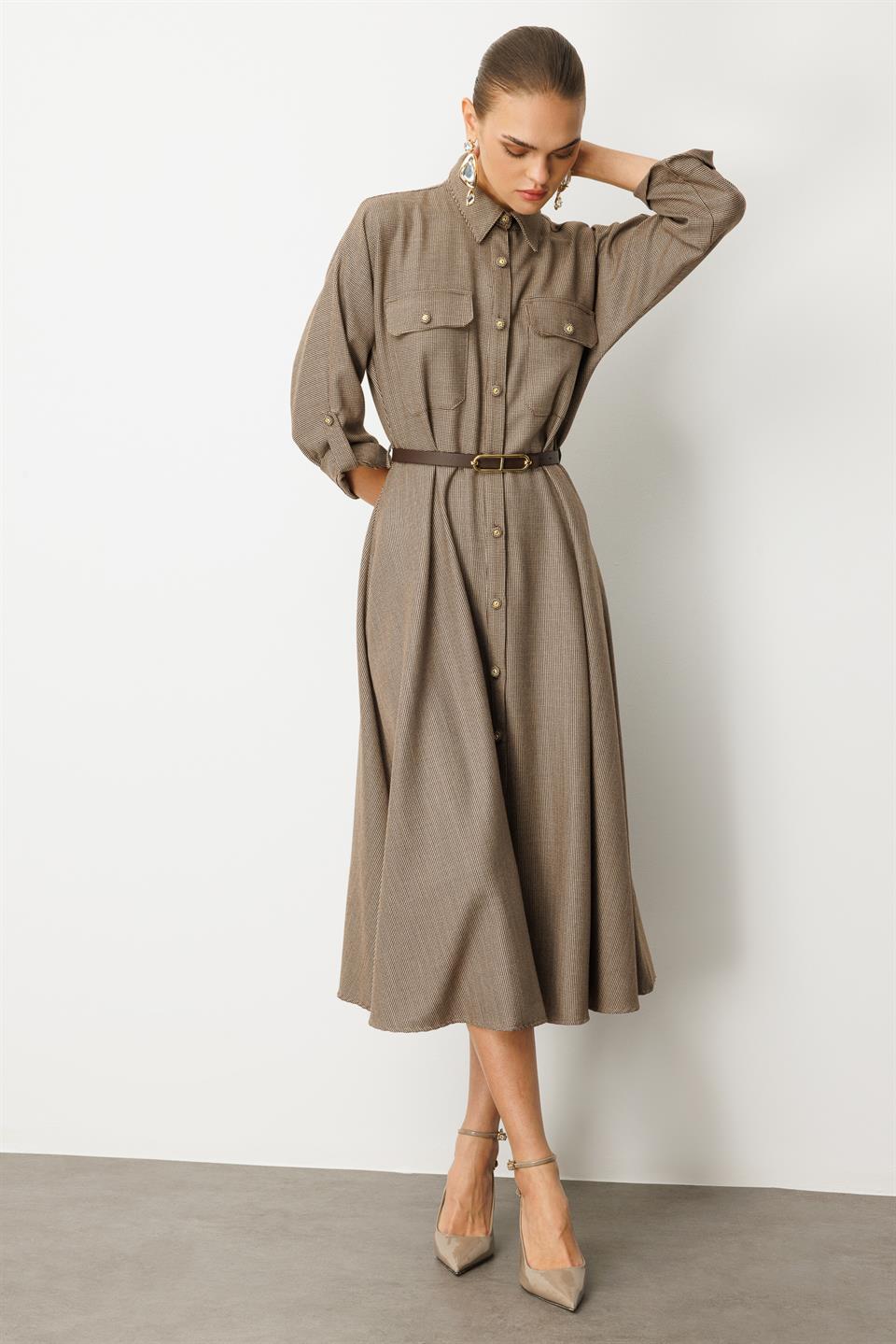 Küçük Kazayağı Desen Kemerli Elbise KAHVE