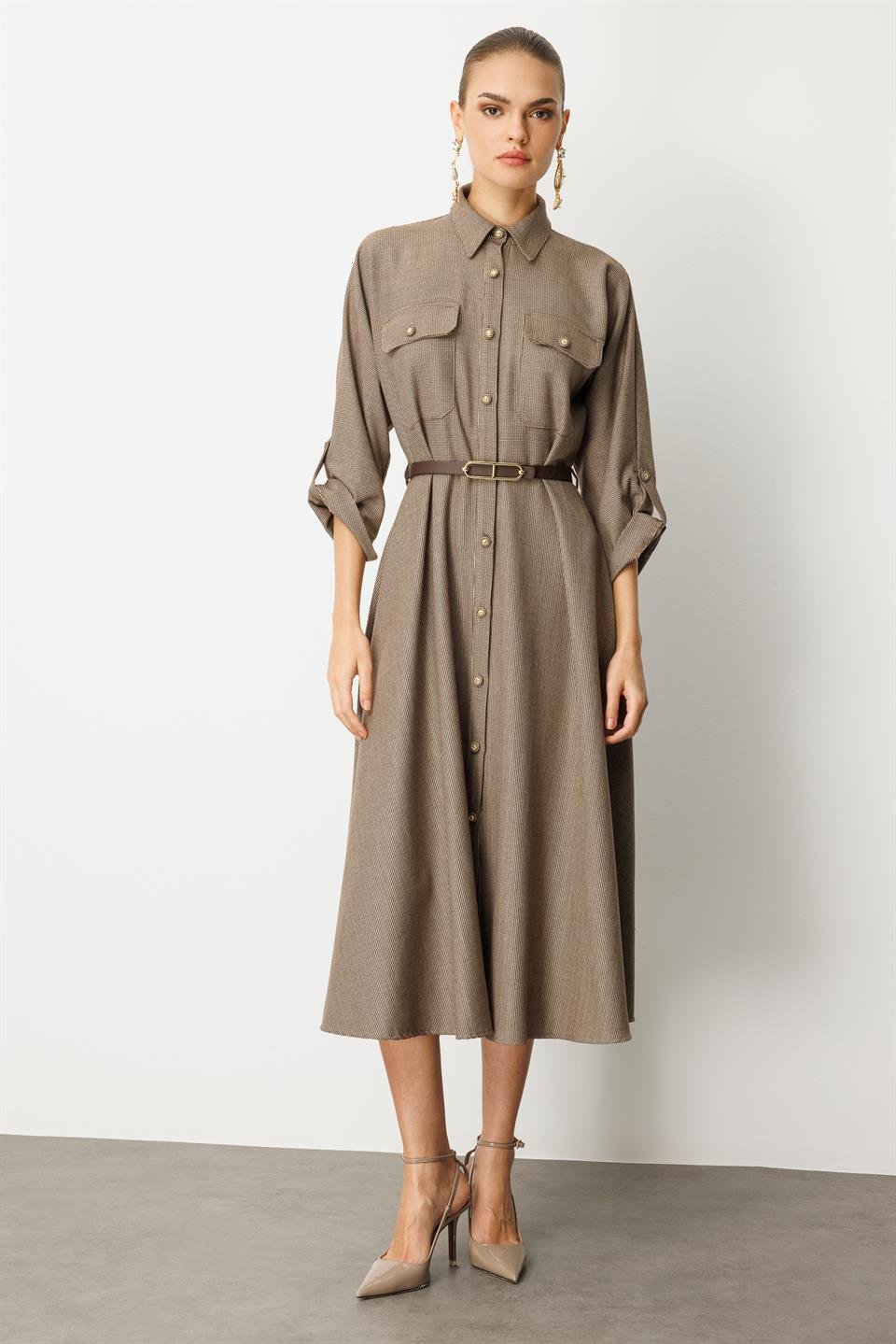 Küçük Kazayağı Desen Kemerli Elbise KAHVE