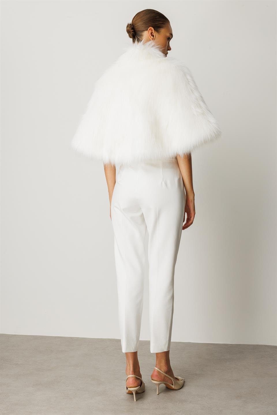 Kürk Detay Pelerin BEYAZ