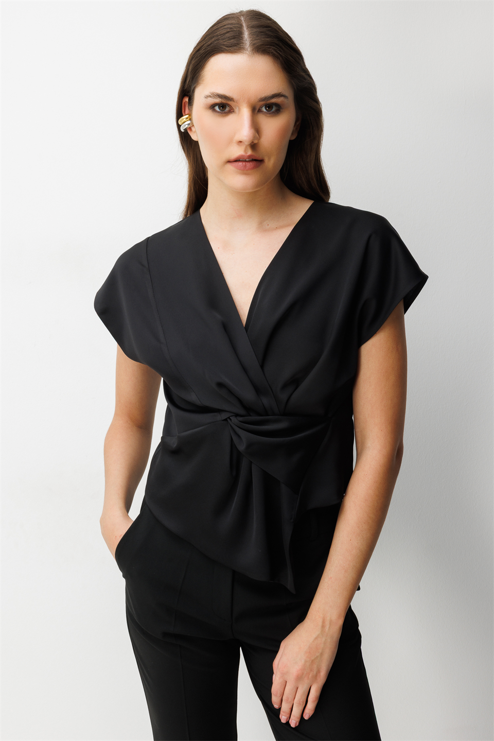 Kuruvaze Drapeli Bluz SİYAH