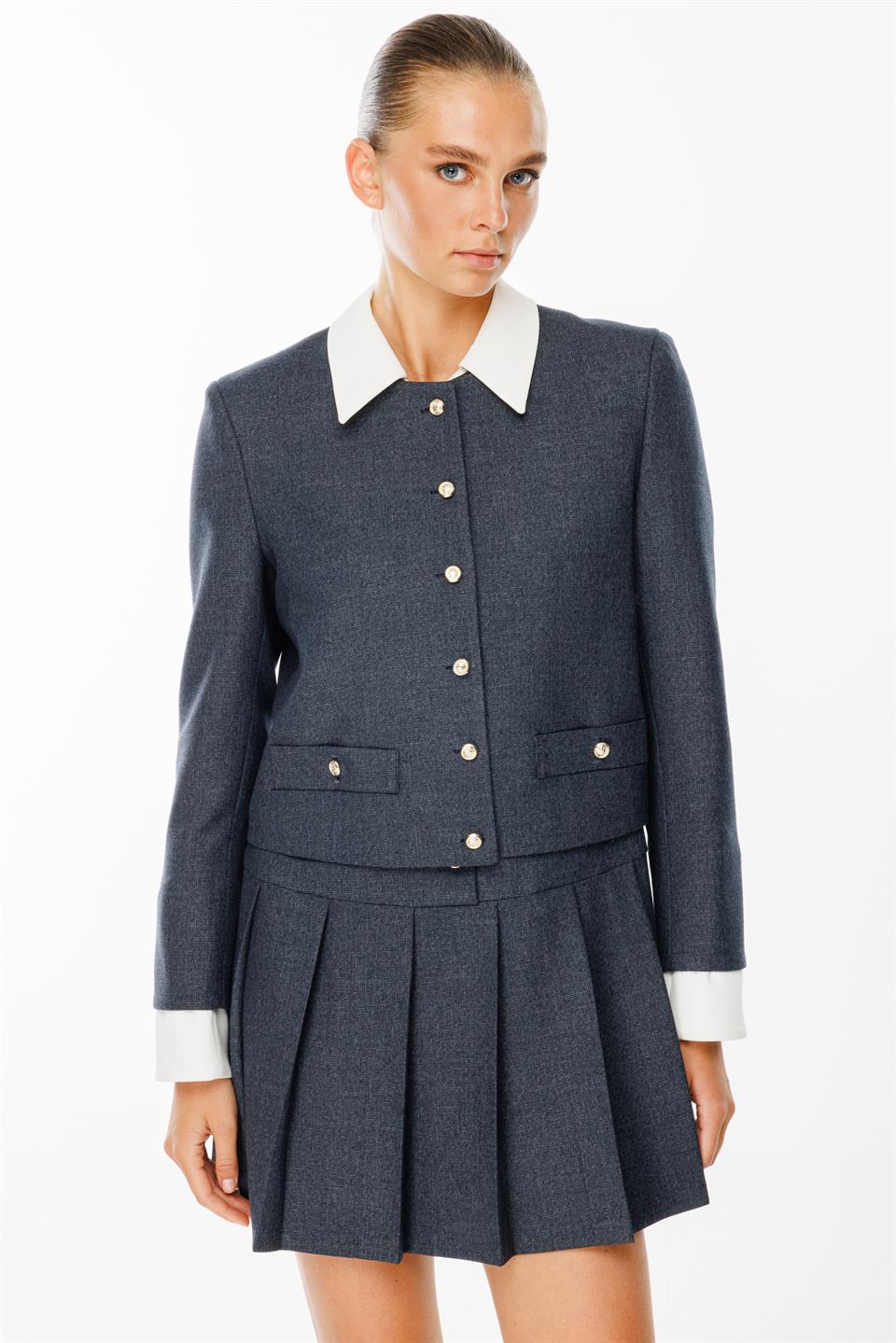 Manşet Detaylı Kısa Ceket LACİVERT