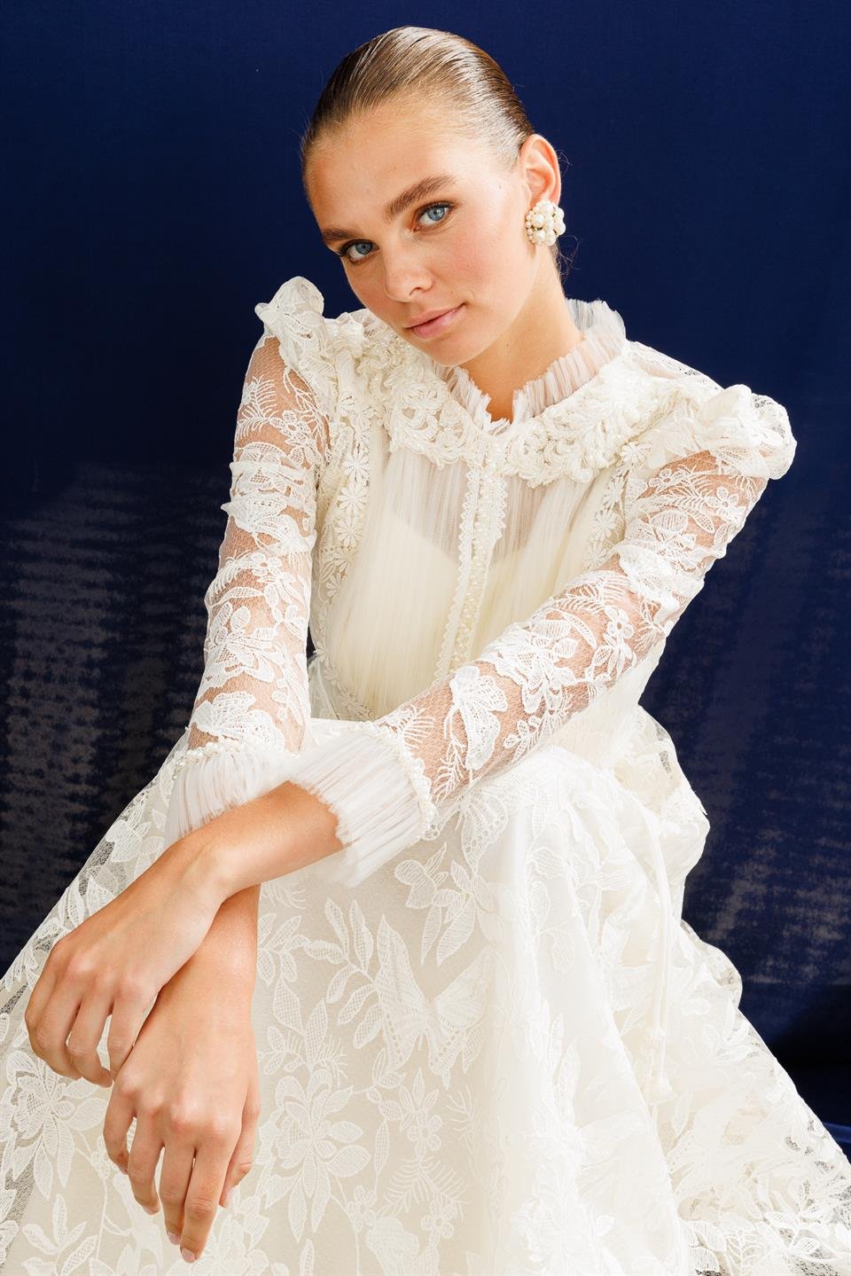 Omuz İşleme Detaylı Dantel Elbise BEYAZ