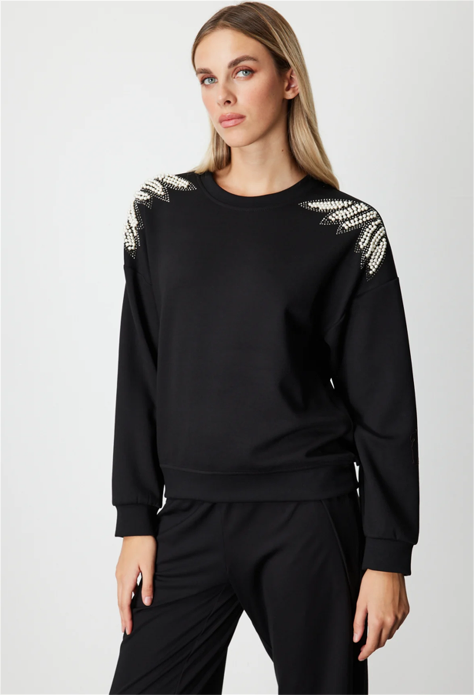 Omuzları İncili Sıfır Yaka Sweat SİYAH
