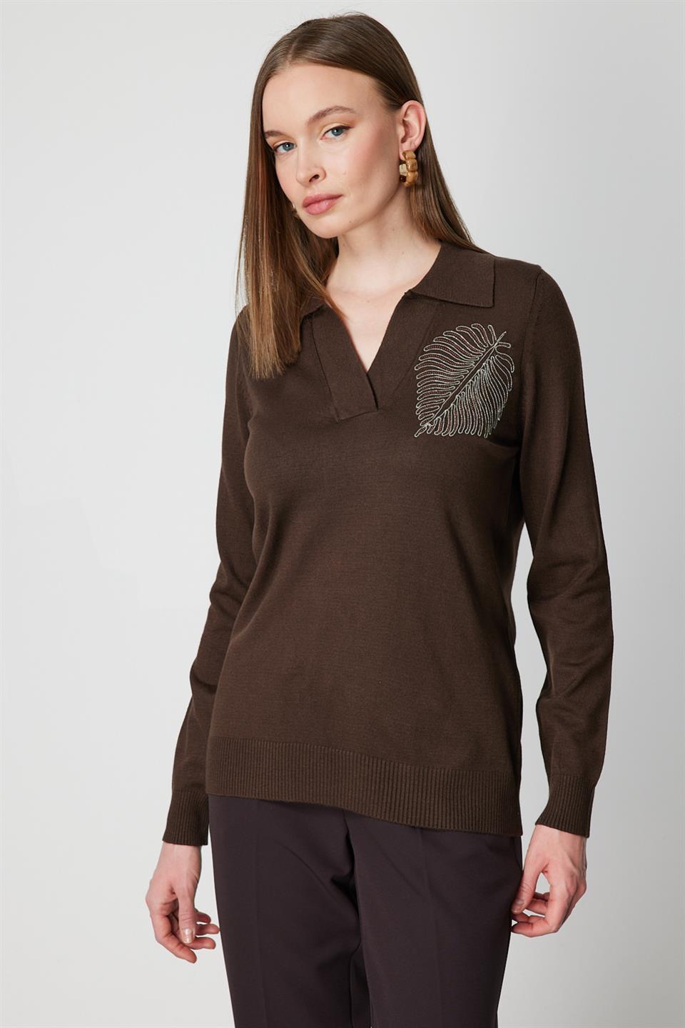 Omzu Yaprak Zincirli Kazak KAHVE