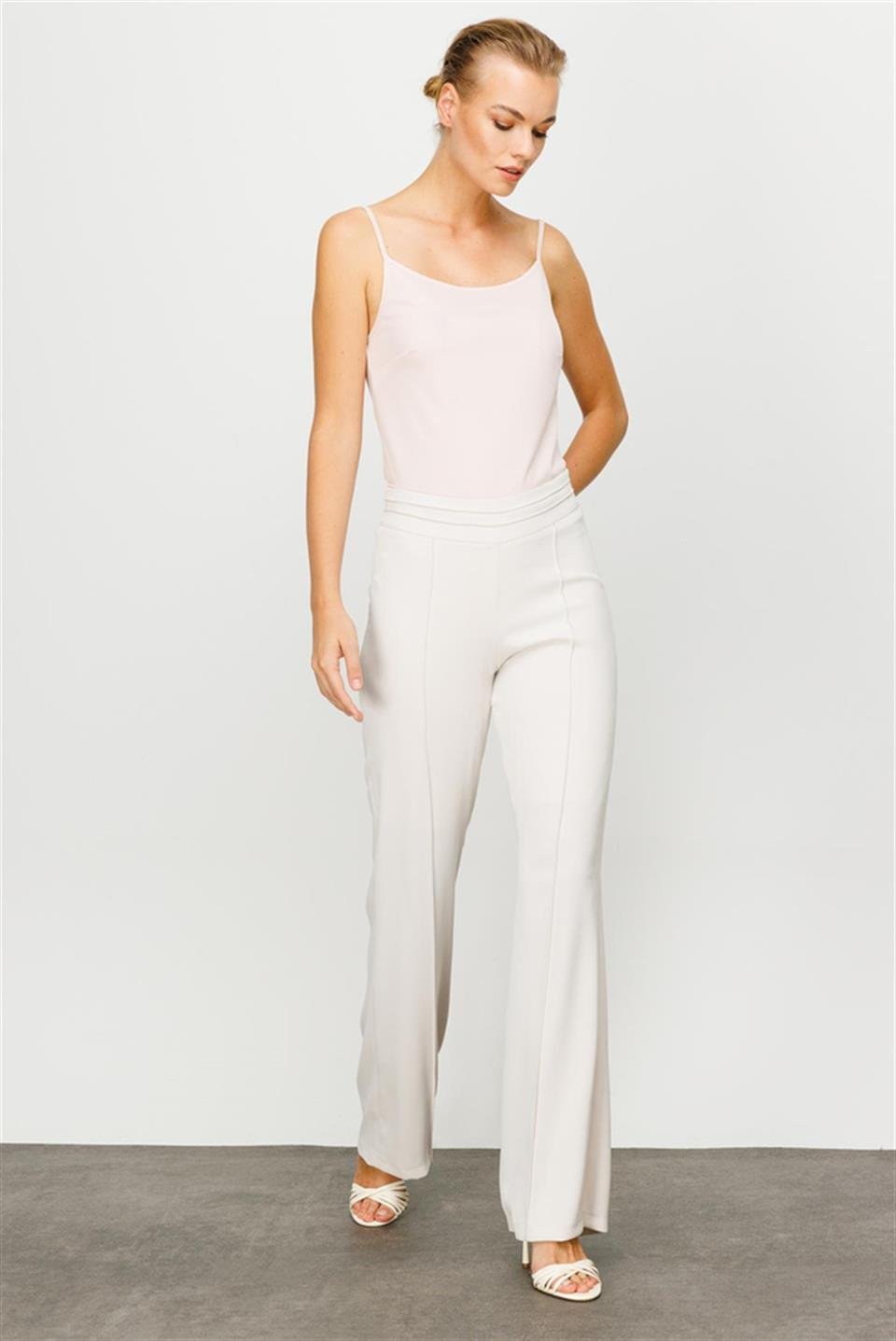 Yüksek Bel Nevrüllü Ekru İspanyol Paça Pantolon