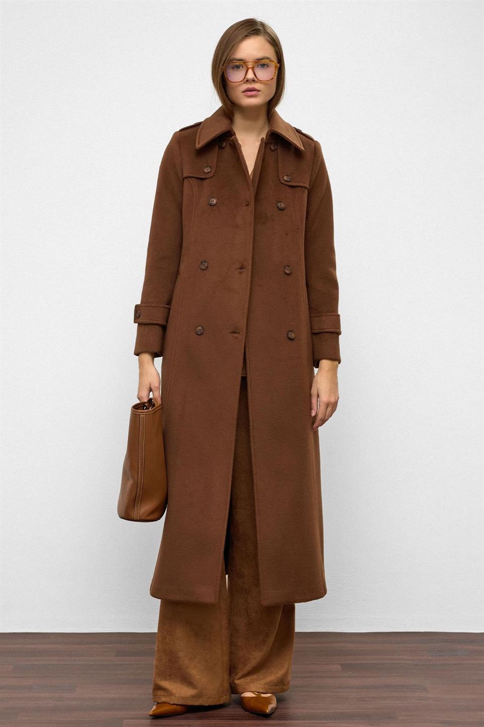 Pelerin Detaylı Kruvaze Uzun Boy Kaban TÜTÜN