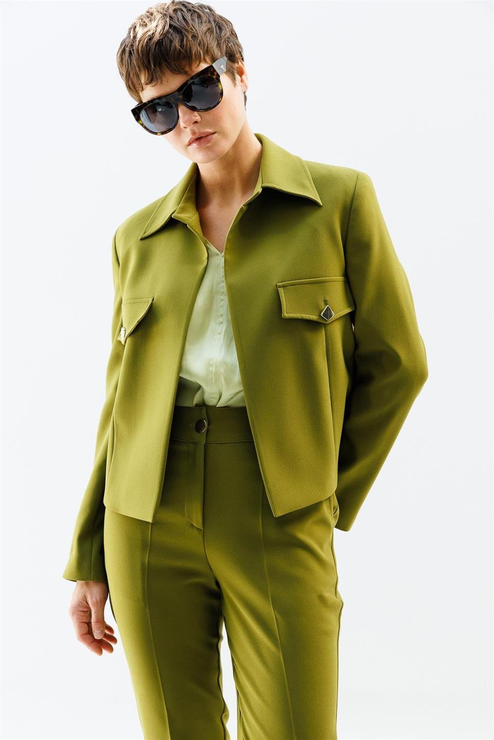 Pens ve Kapak Detaylı Kısa Ceket OLİVE