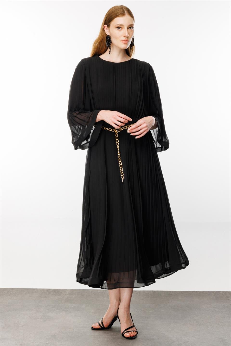 Nefeli Pleated Grainy Chain Belted Dress Black