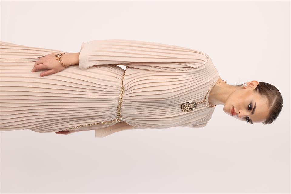 Piliseli Grenli Zincir Kemerli Elbise BEJ