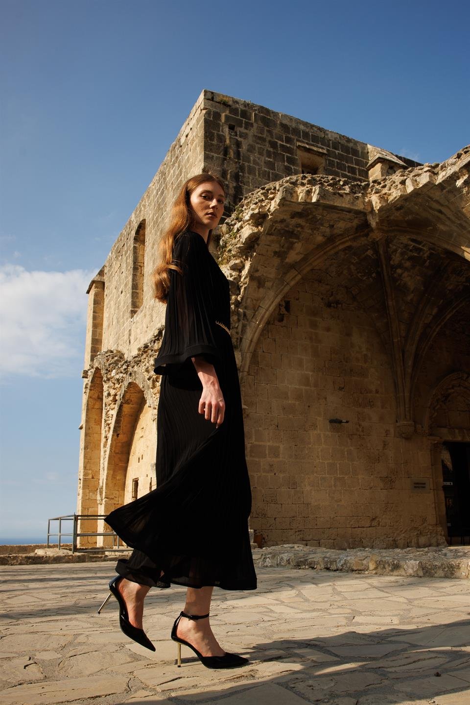 Nefeli Pleated Grainy Chain Belted Dress Black