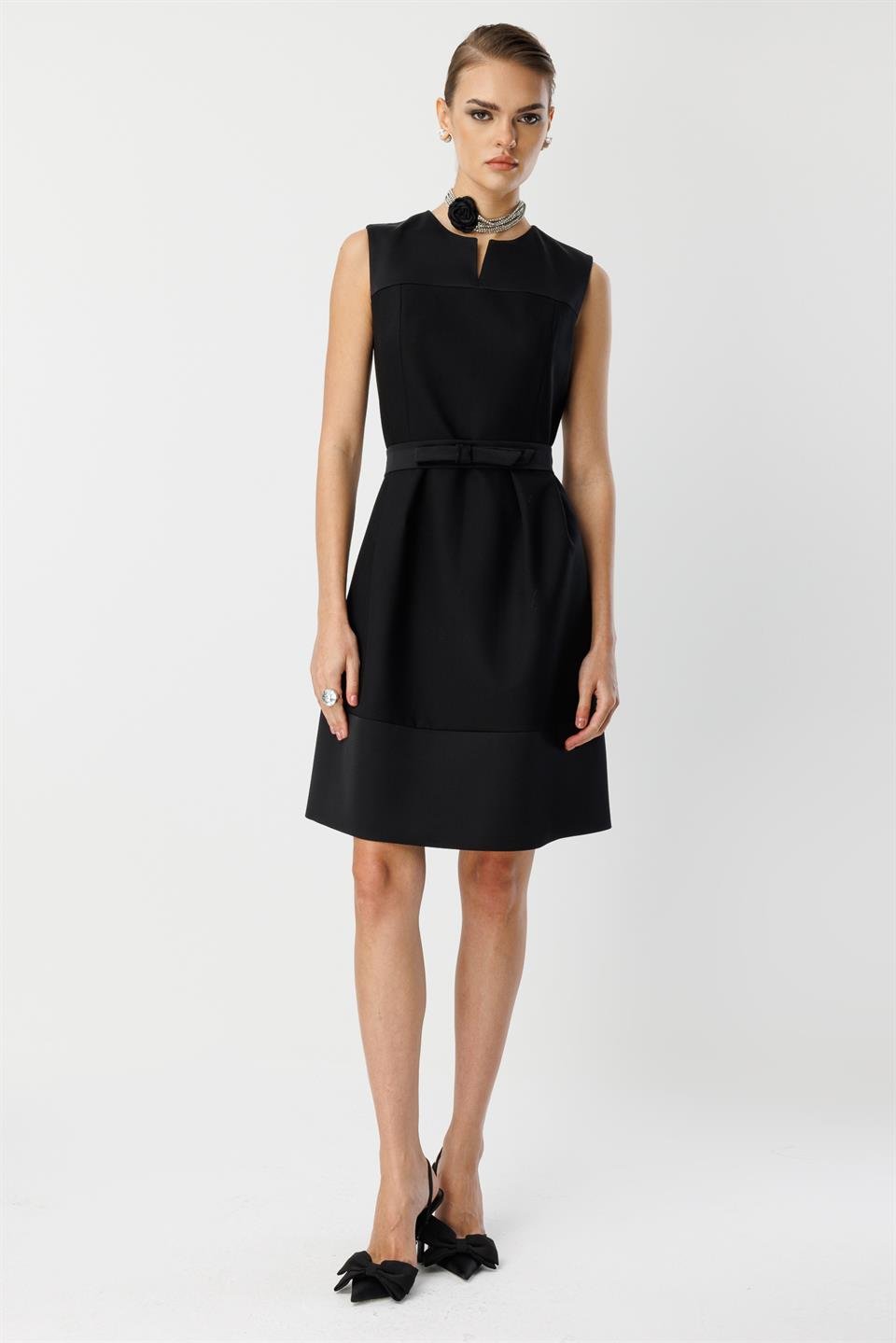 Saten Fiyonklu Düşes Elbise SİYAH